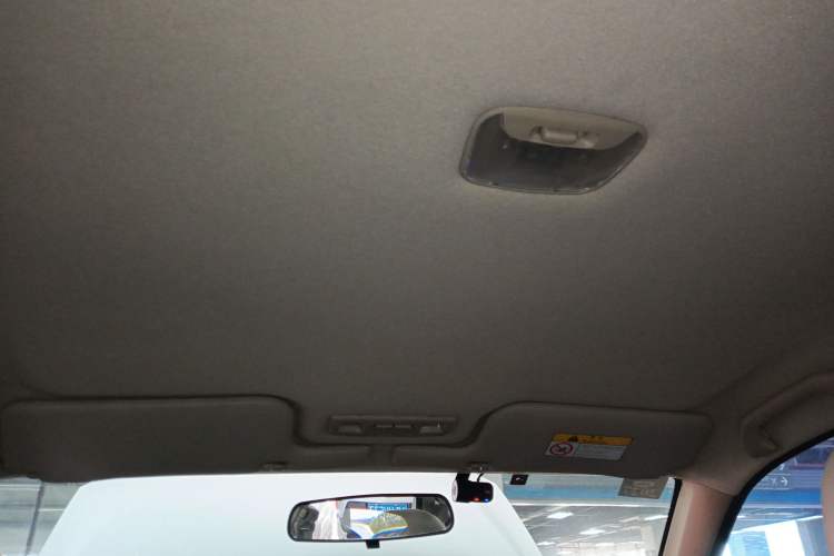 Used Soueast V3 Lingyue 2015 1.5L Manual Happiness Edition
