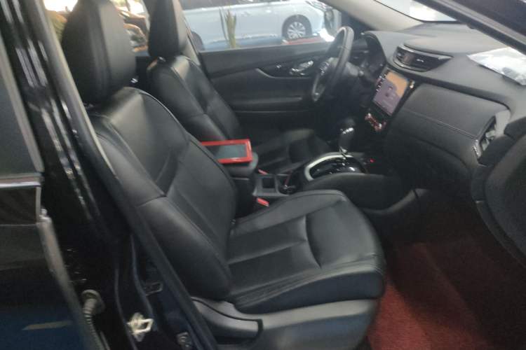 Used Nissan X-Trail 2019 2.0L CVT 7-Seater Comfort Version 2WD