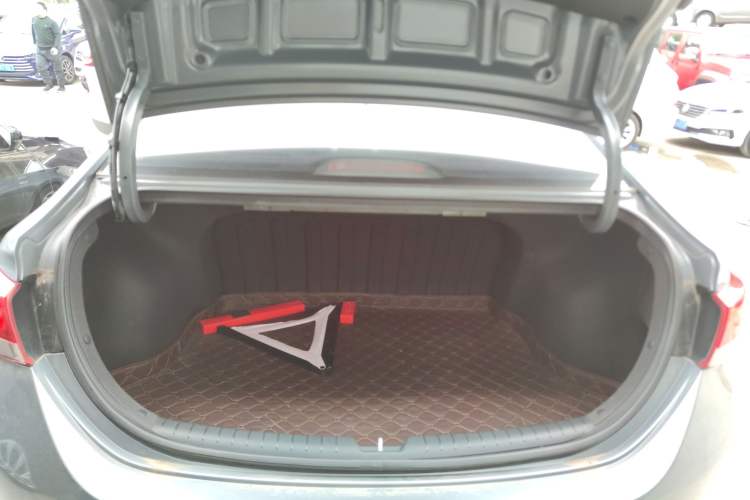 Used Hyundai Verna 2016 1.4L Automatic Cool Edition GLS