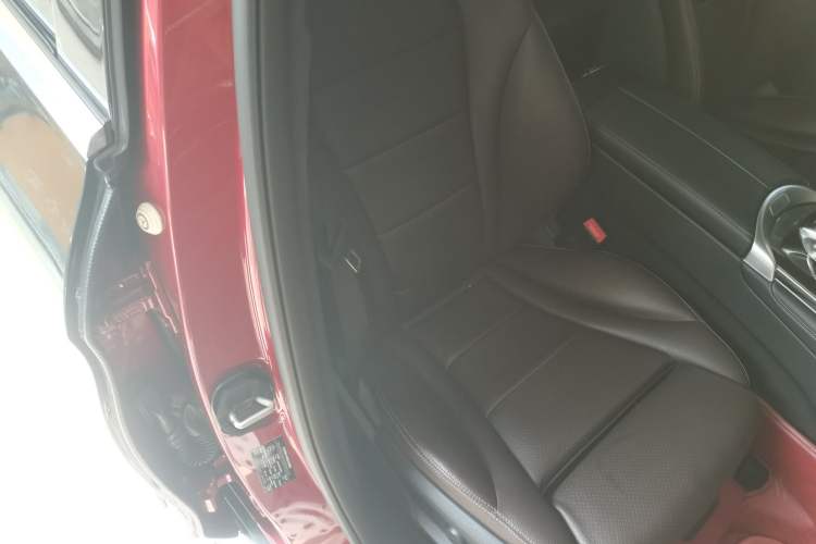 Used Mercedes-Benz GLC 2016 GLC 260 4MATIC Luxury Model
