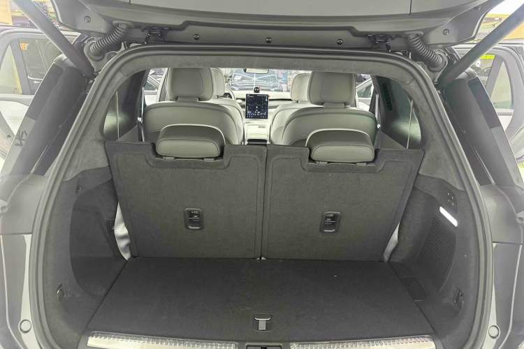 Used Nio ES8 2024 100kWh Signature Edition
