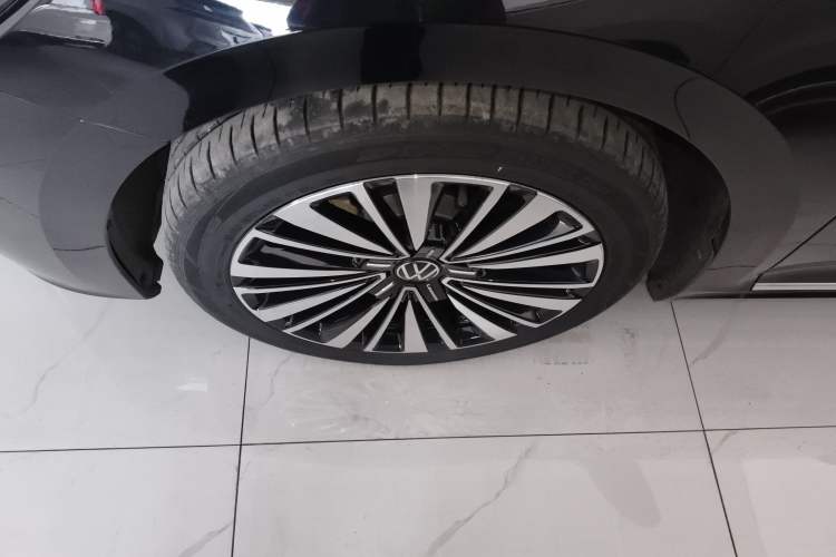 Used Volkswagen Passat 2020 Revised Version 330TSI Luxury Edition China VI Standard
