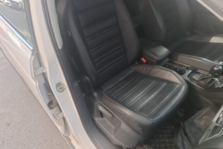 Used Volkswagen Touran 2018 Volkswagen Touran L 280TSI DSG Boundary Edition 7 Seats China VI Standard
