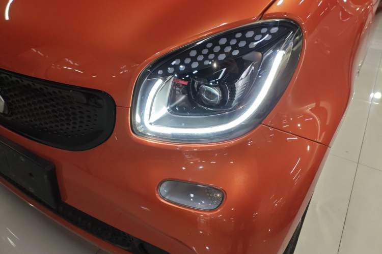 Used  fortwo 2015 1.0L 52 kW Hardtop Passion Edition
