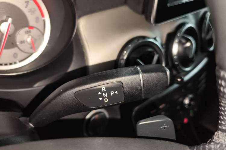 Used Mercedes-Benz GLA 2016 GLA 200 Fashion Model
