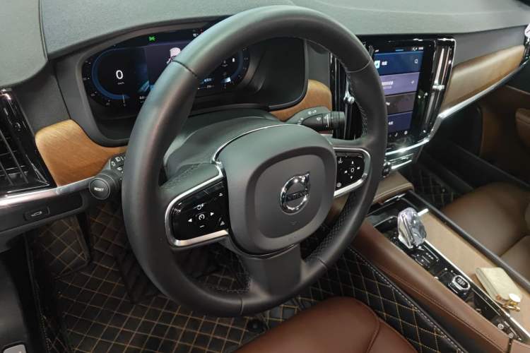 Used Volvo S90 2023 B5 Zhiyi Luxury Edition