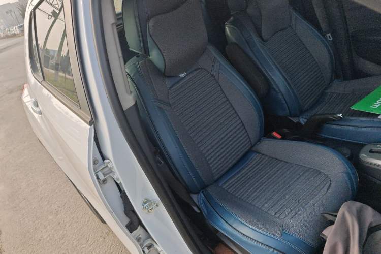 Used Chevrolet Trax 2016 1.4T Automatic Two-Wheel Drive Comfort Version with Sunroof
