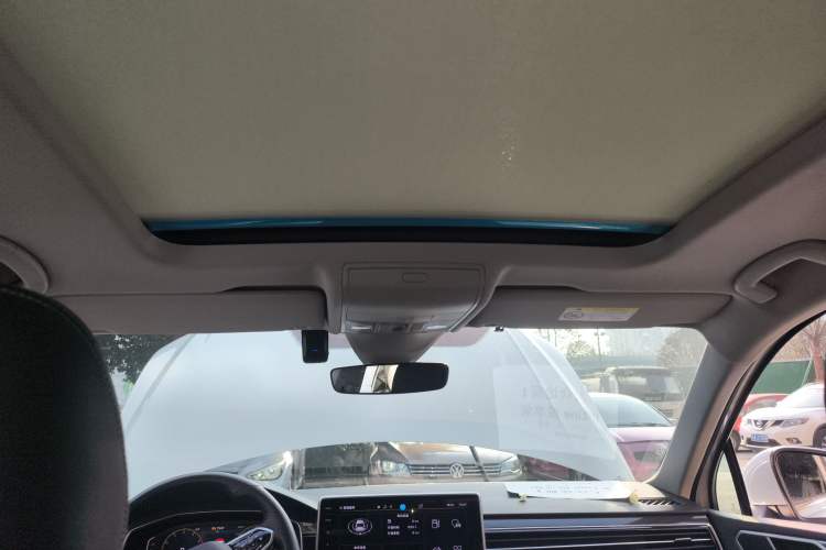 Used Volkswagen Tiguan L 2023 330TSI Automatic Two-Wheel Drive R-Line Enjoyment Edition
