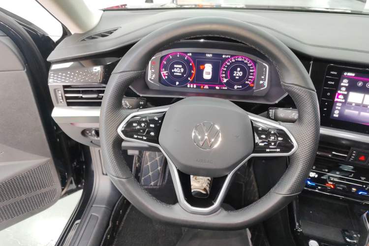 Used Volkswagen Passat 2022 330TSI Luxury Edition