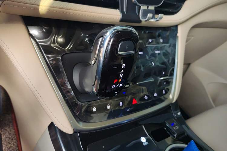 Used Buick GL8 2022 ES Landtrek 653T Luxury Edition
