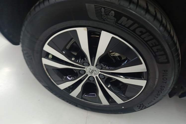 Used Volvo XC60 2022 B5 4x4 Zhiyi Luxury Edition
