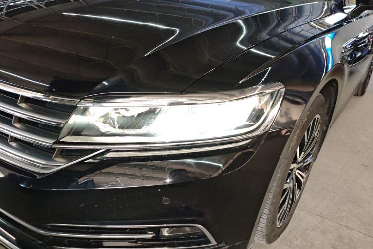 Used Volkswagen Phideon 2018 Revised Version 380TSI Two-Wheel Drive Business Edition
