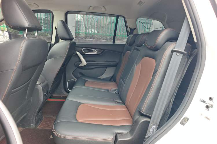 Used SWM X7 2020 2.0L Manual Comfort Version 7 Seats