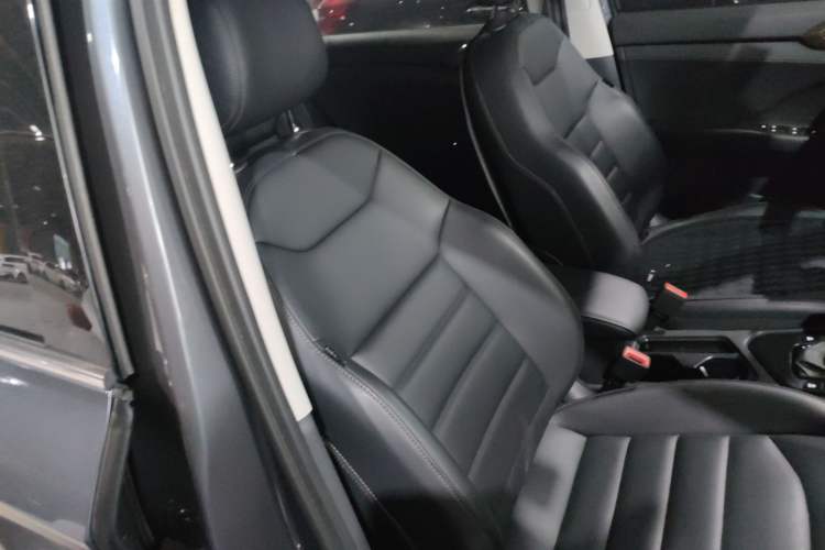 Used Volkswagen Tharu 2020 280TSI Two-Wheel Drive Luxury Edition China VI Standard
