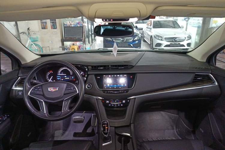 Used Cadillac XT5 2016 25T Luxury Model
