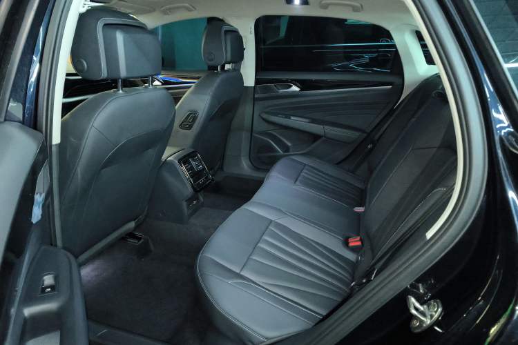 Used Volkswagen Passat 2025 Outstanding Model 330TSI Starry Elite Edition
