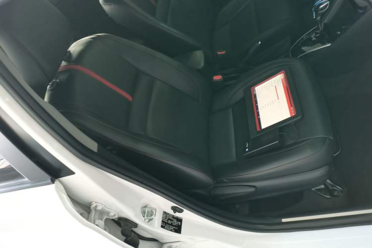 Used Toyota YARiS L 2022 X-Trail 1.5L CVT Luxury PLUS Edition
