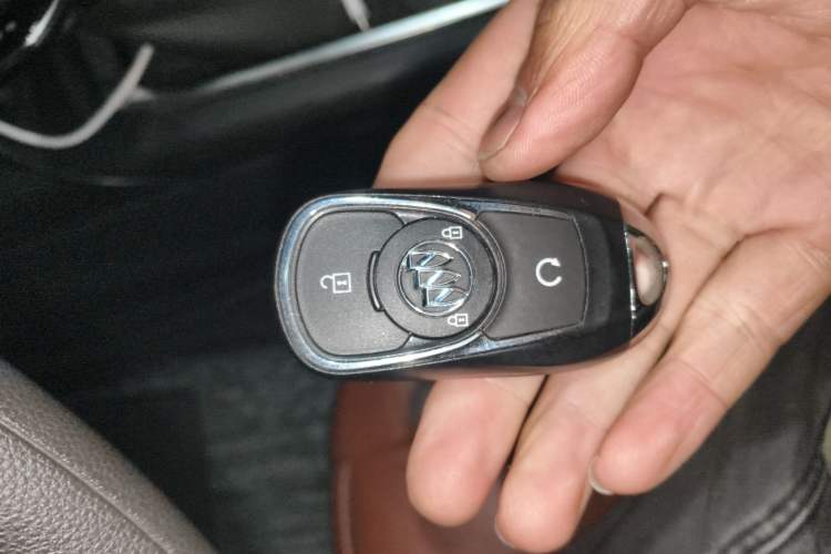 Used Buick Velite 6 2024 450km Range Commuter Version
