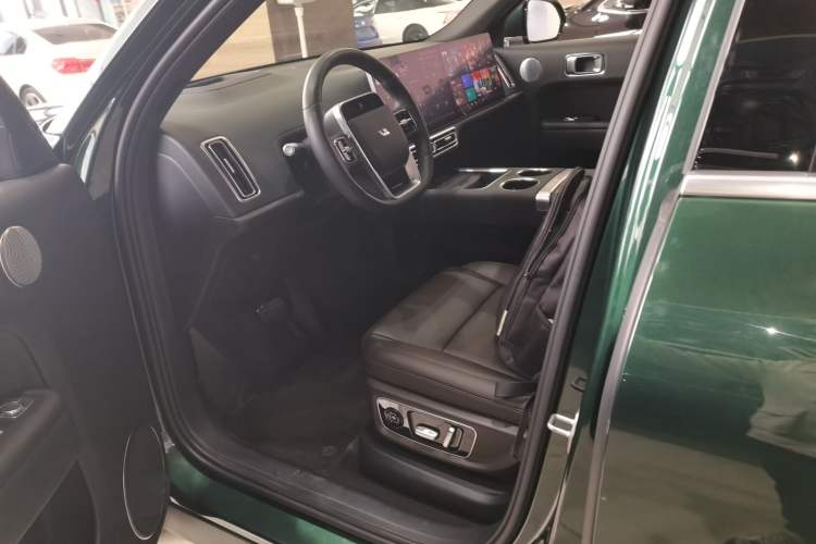 Used Li Auto L8 2023 Max model
