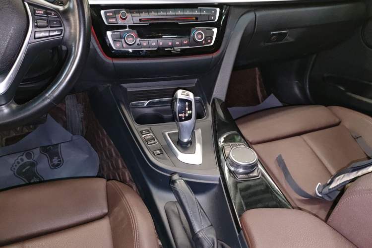 Used BMW 3 Series 2019 320Li Fashion Model
