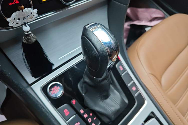 Used Volkswagen Passat 2014 1.8TSI DSG Prestige Navigation Edition