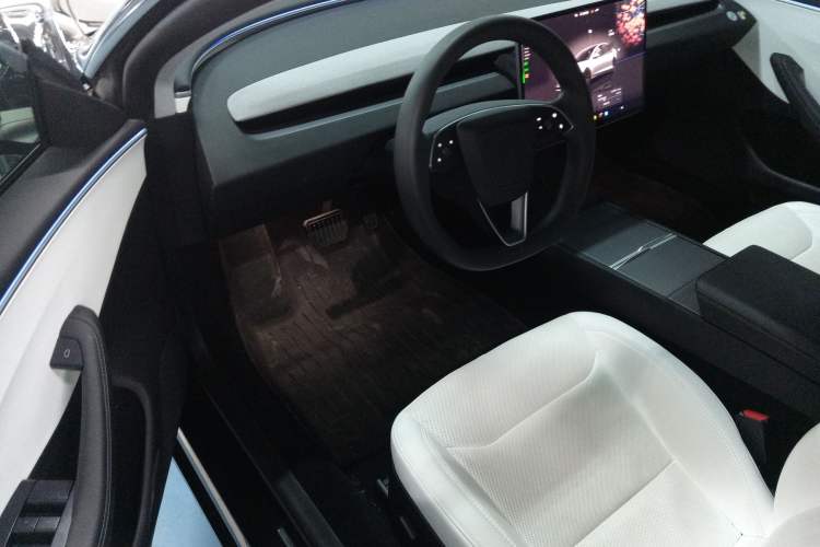 Used Tesla Model 3 2023 Rear-Wheel-Drive Version
