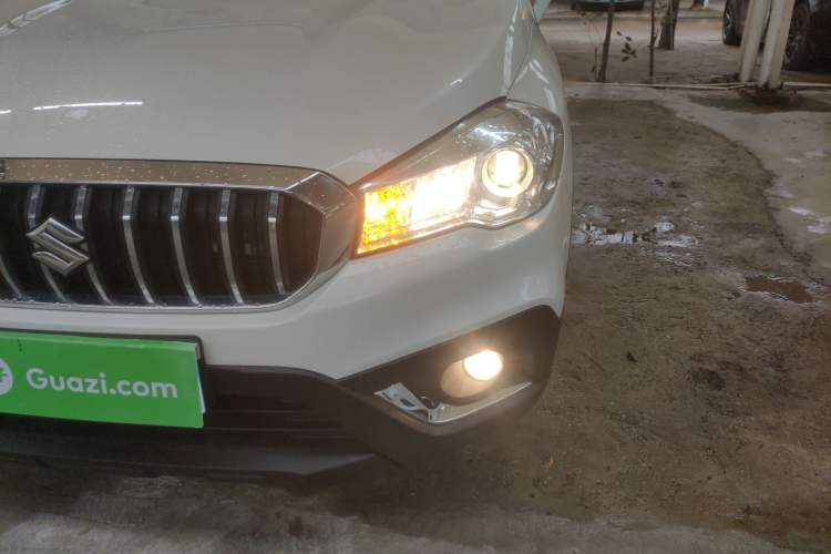 Used Suzuki Vitara S-Cross 2017 1.6L CVT Two-Wheel Drive Urban Fashion Model