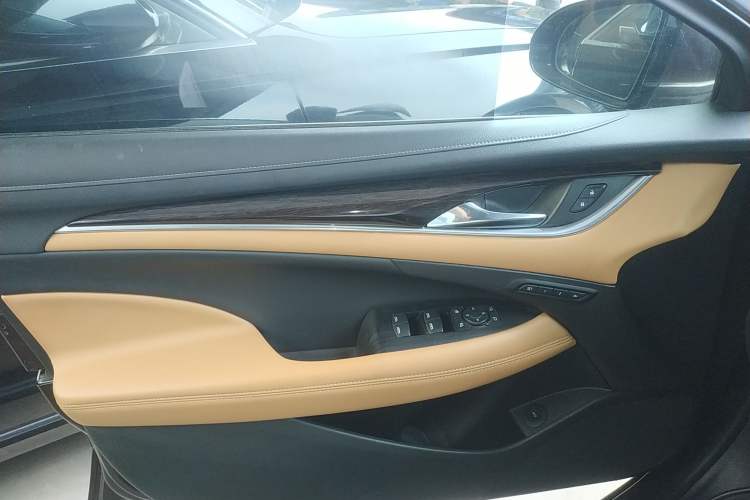 Used Buick LaCrosse 2018 20T Luxury Model
