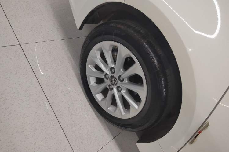 Used Toyota Corolla 2021 Dual-Motor 1.8L E-CVT Elite Edition
