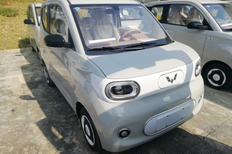 Used Wuling Hongguang MINIEV 2024 3rd Generation 215km Youth Edition
