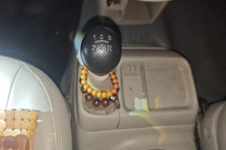 Used  Refine 2011 2.0L Government Procurement Version Manual Luxury Trim
