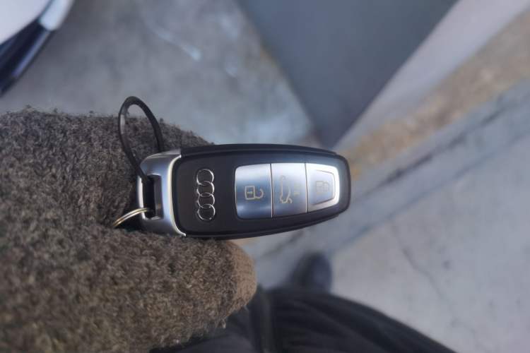 Used Audi Q4 e-tron 2024 50 e-tron quattro Creation Midnight Edition