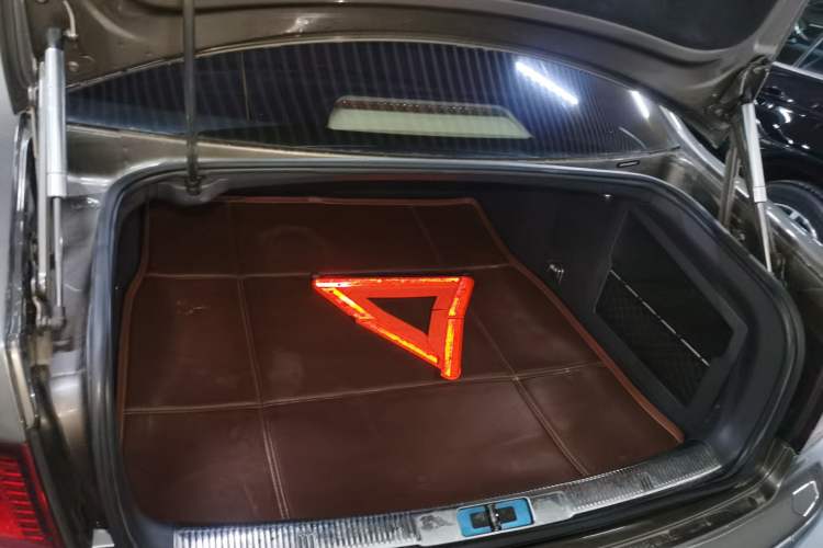 Used Volkswagen Phaeton 2014 3.0L Business Model