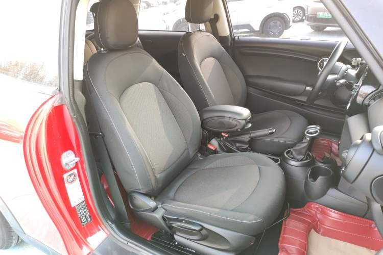 Used  MINI 2014 1.2T ONE
