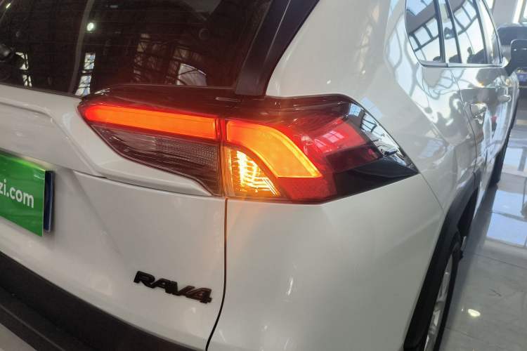 Used Toyota RAV4 2023 2.0L CVT Two-Wheel Drive Urban Edition
