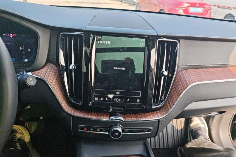 Used Volvo XC60 2025 B5 Four-Wheel Drive Smart & Advanced Luxury Edition