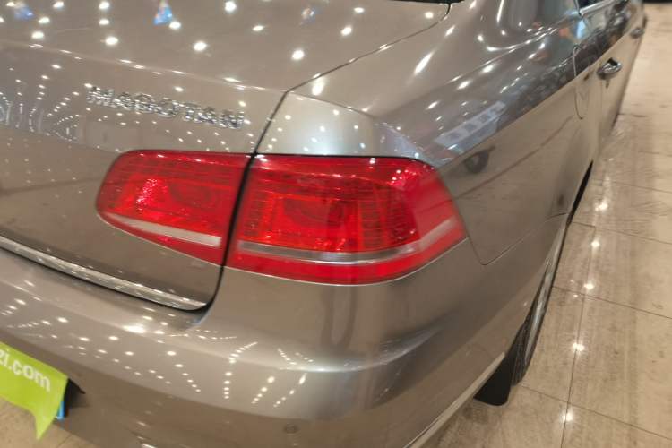 Used Volkswagen Magotan 2015 Revised 1.8TSI Prestige Version
