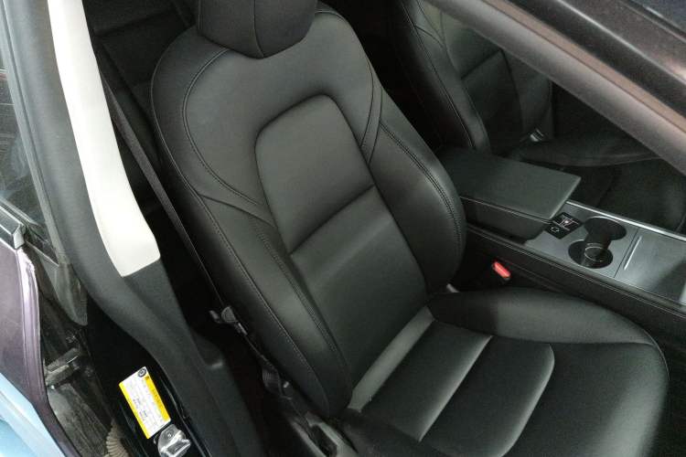 Used Tesla Model Y 2023 Rear-Wheel-Drive Version