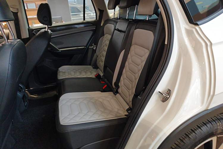 Used Volkswagen Tayron 2023 300TSI Two-Wheel-Drive Luxury Plus Advanced Edition
