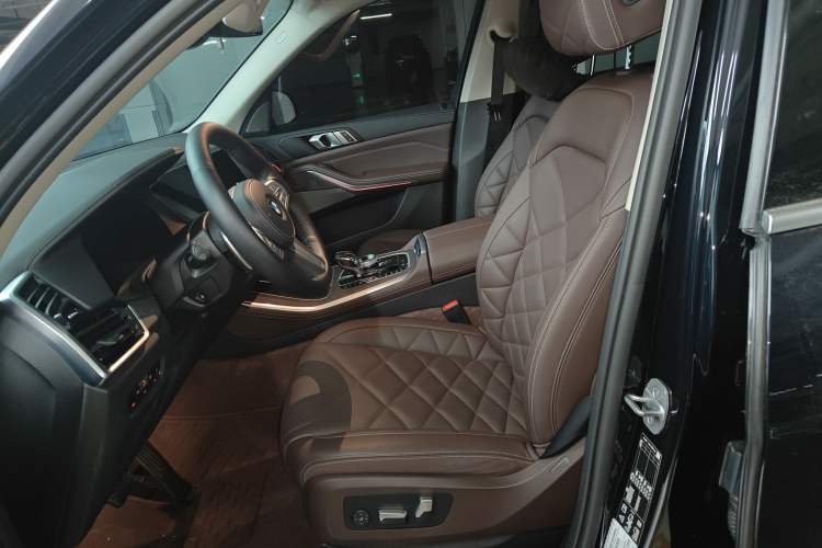 Used BMW X5 2022 Restyled xDrive 30Li Luxury Version M Sport Package