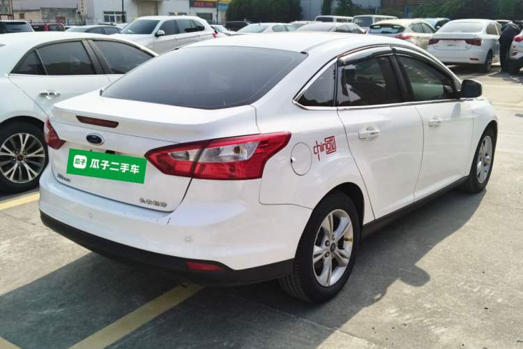 Used Ford Focus 2012 Sedan 1.6L Manual Fashion Edition
