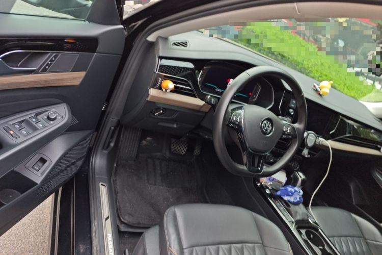 Used Volkswagen Passat 2019 330TSI Luxury Edition China VI Standard
