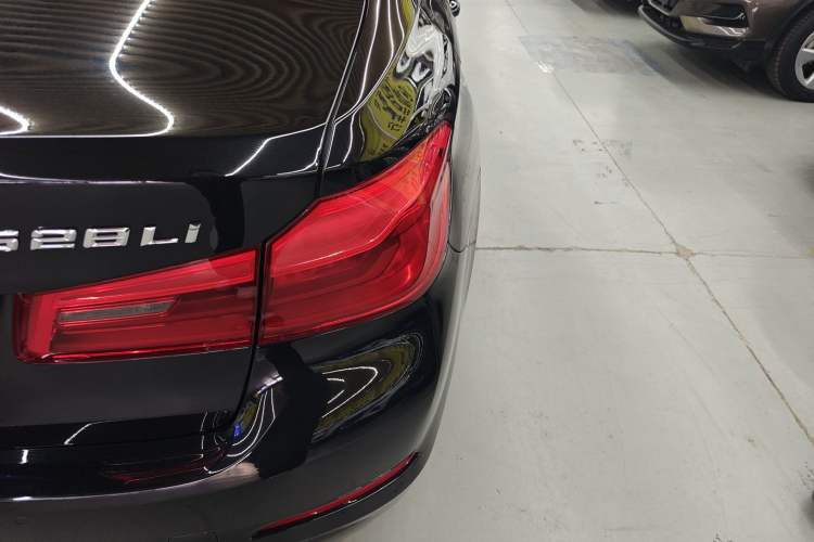 Used BMW 5 Series 2018 528Li Launch Special Edition
