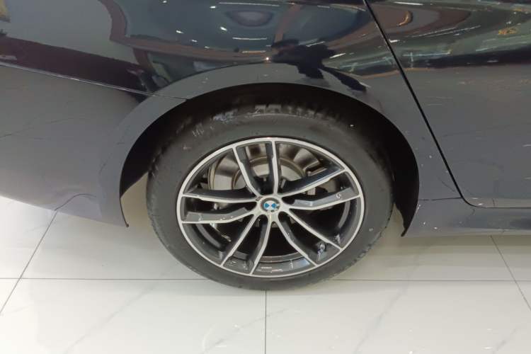 Used BMW 5 Series 2022 Second Facelift 525Li M Sport Package
