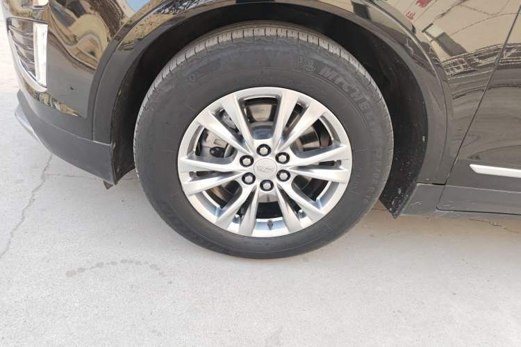 Used Cadillac XT5 2021 28T Luxury Version
