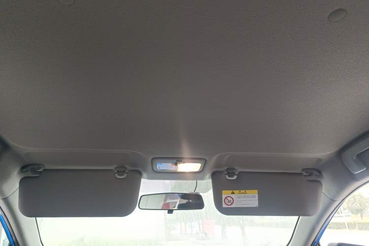 Used Toyota YARiS L 2019 1.5E CVT Dynamic Edition China VI compliant
