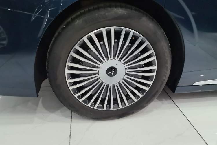 Used VOYAH Dream 2025 PHEV Four-Wheel-Drive Flagship Kunpeng Edition