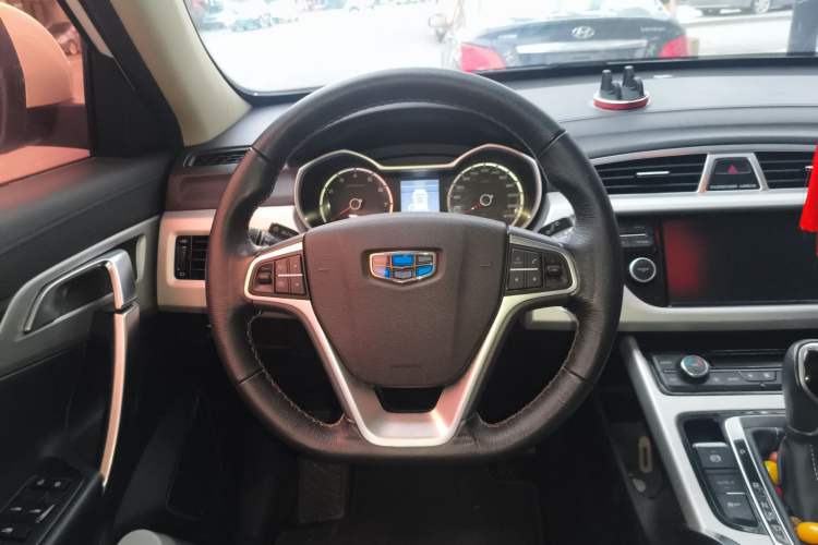 Used Geely Auto Emgrand X7 Sport 2018 1.8TD Automatic Two-Wheel Drive Zhiya Model
