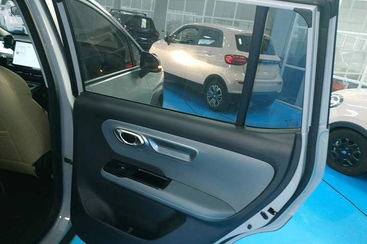 Used AION Y 2023 Plus 610 Enjoy Edition
