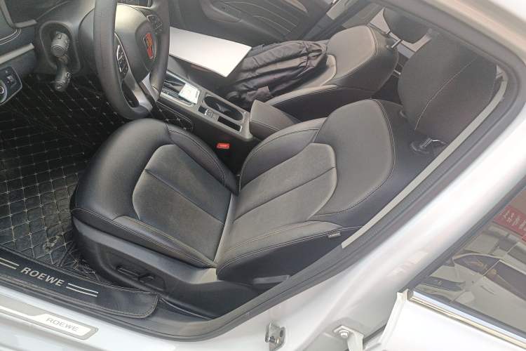 Used Roewe i6 2020 PLUS 1.6L CVT 4G Connected Glory Flagship Edition